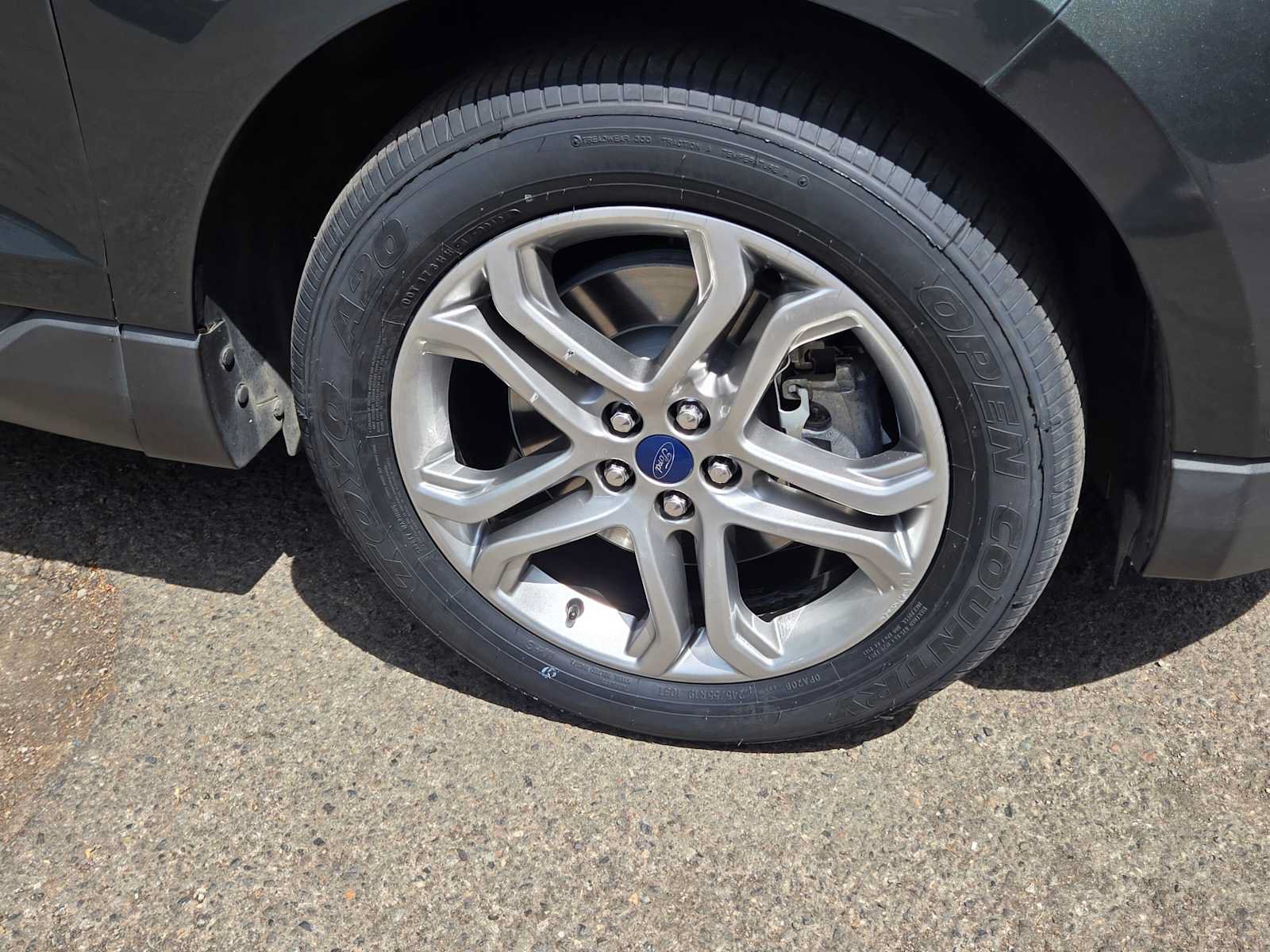 Used 2015 Ford Edge Titanium w/ Equipment Group 302A AWD/4WD image 9