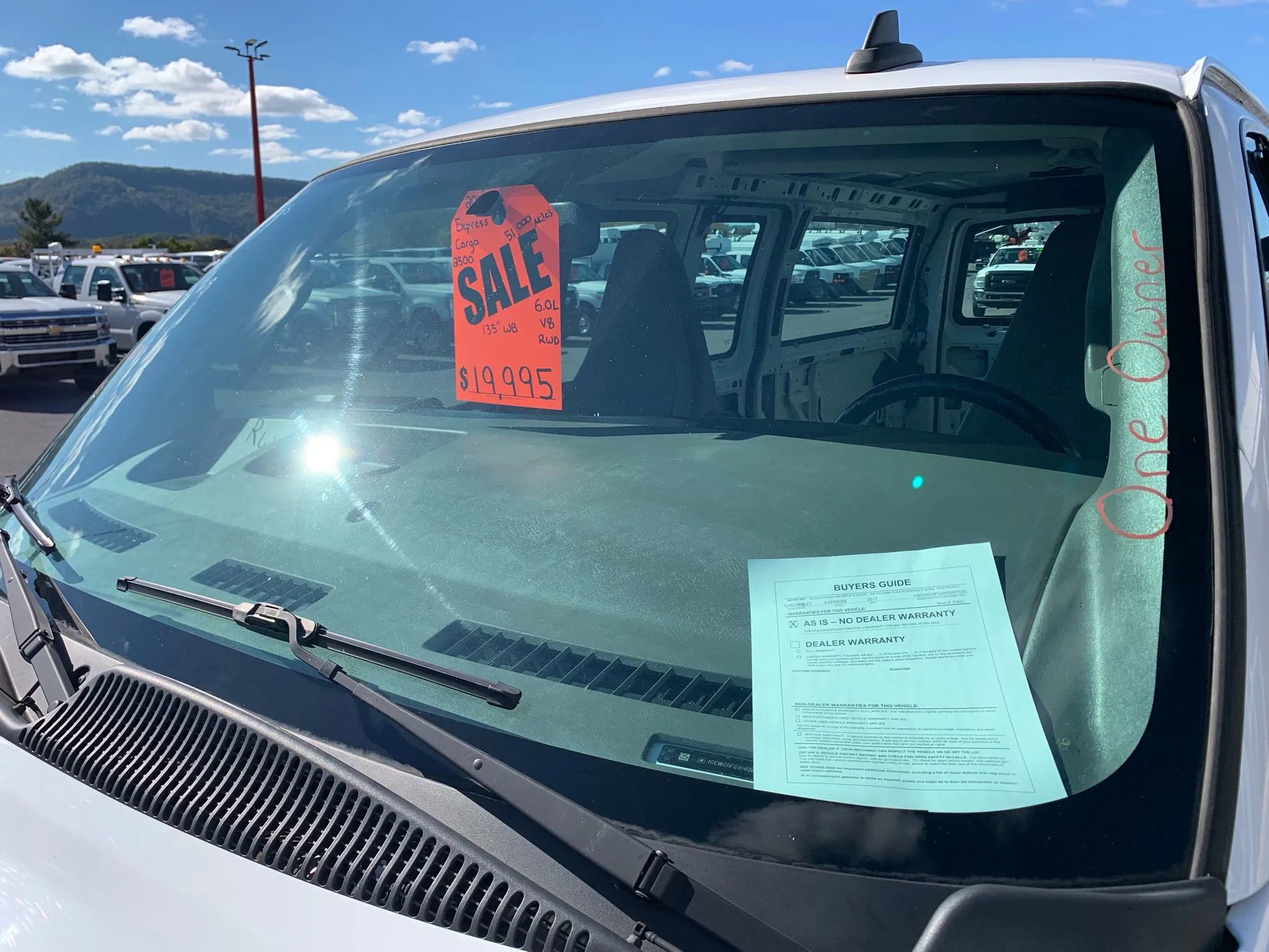 Used 2017 Chevrolet Express 2500 image 4