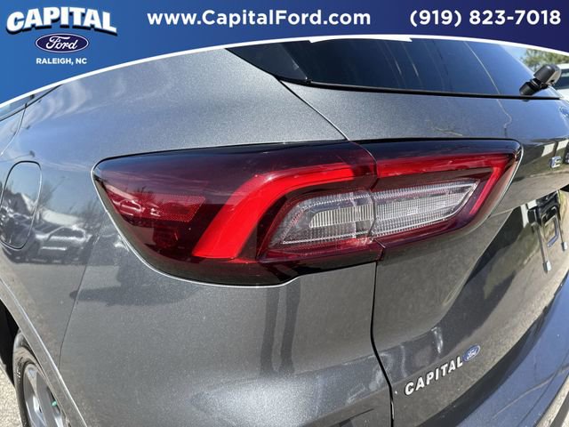 Used 2023 Ford Escape ST-Line w/ Tech Pack #1 AWD/4WD image 15