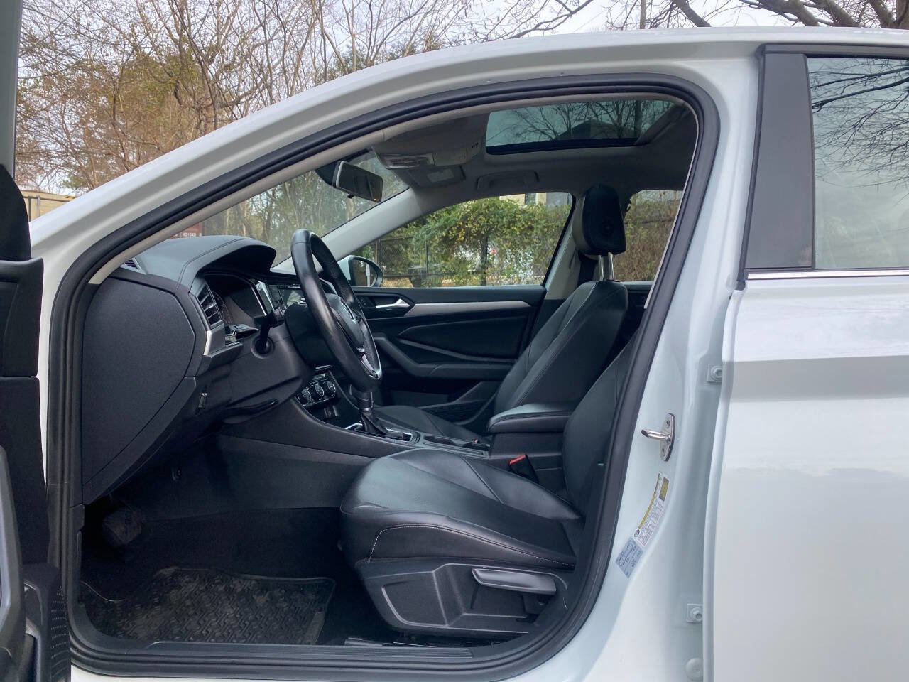 Used 2019 Volkswagen Jetta SE image 14