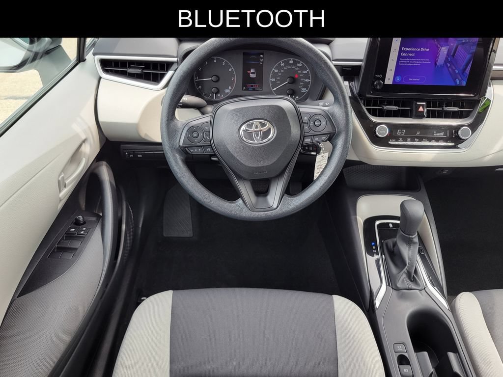 Used 2025 Toyota Corolla LE FWD image 8