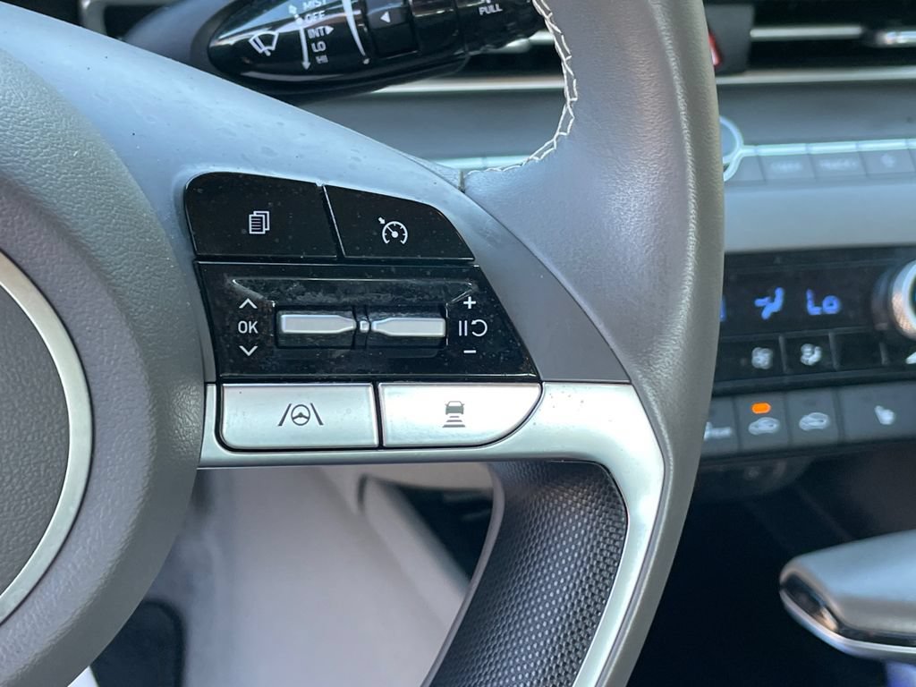 Used 2023 Hyundai Elantra SEL w/ Convenience Package FWD image 20