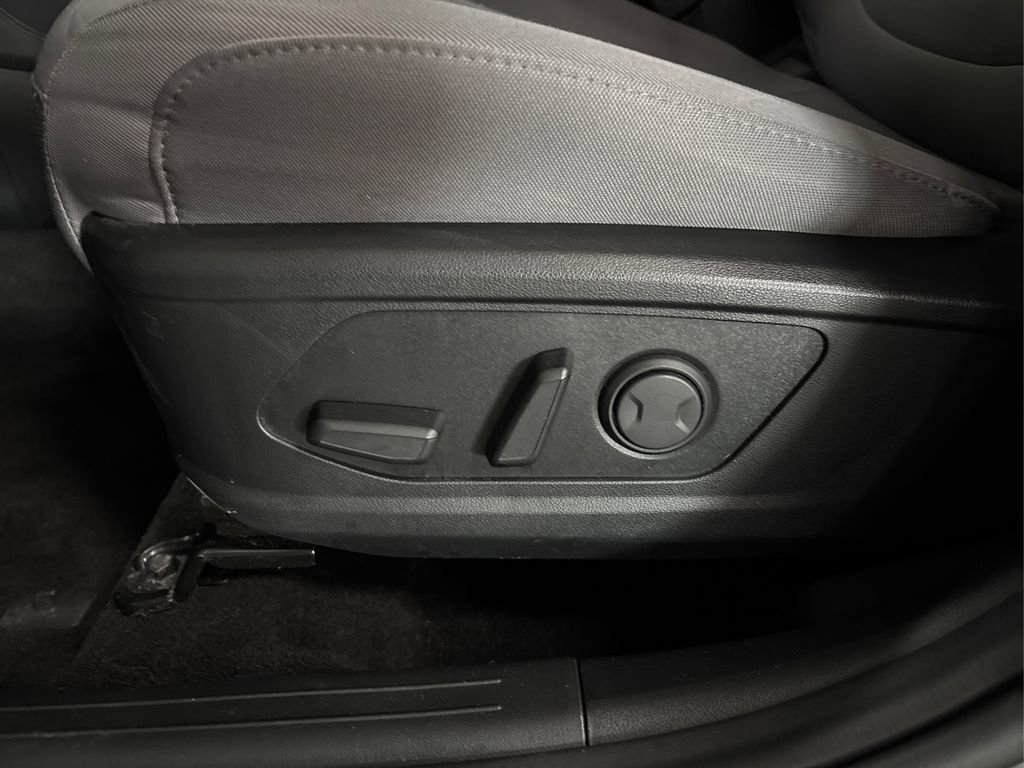 Used 2023 Hyundai Santa Cruz SEL image 34