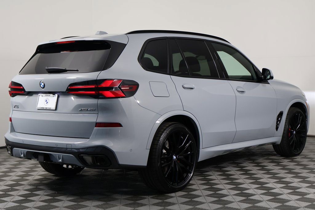 New 2026 BMW X5 xDrive40i w/ M Sport Package image 2