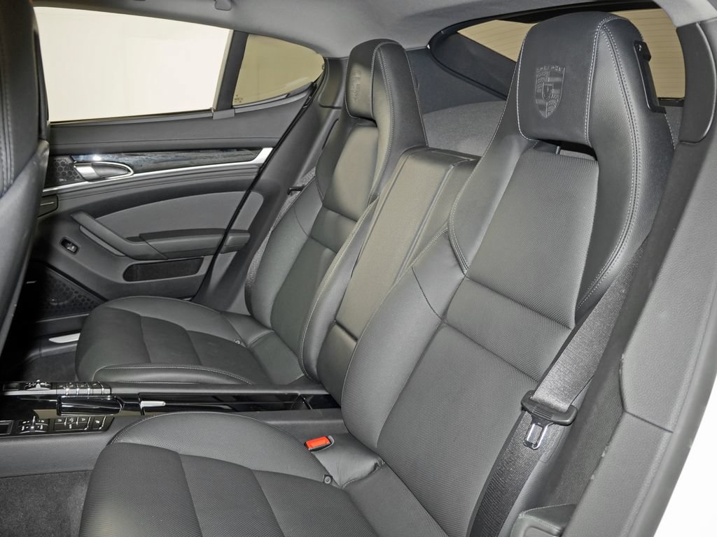 Certified 2016 Porsche Panamera Edition RWD image 38