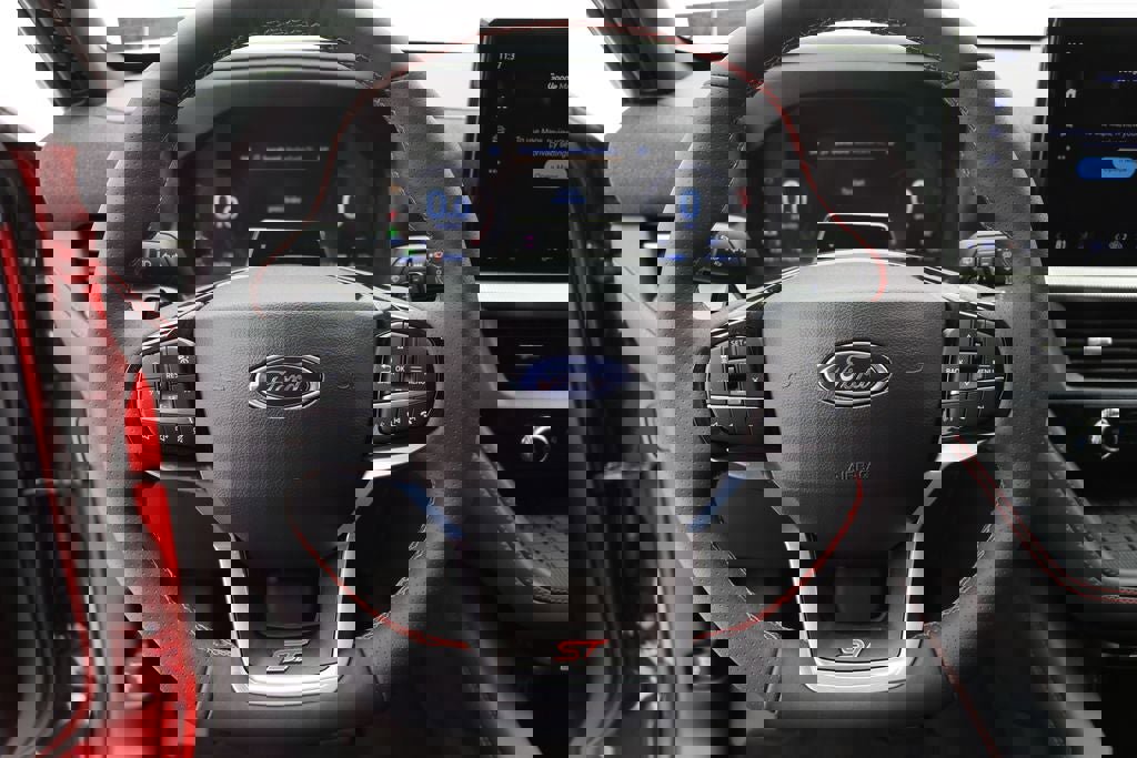 Used 2025 Ford Explorer ST image 20