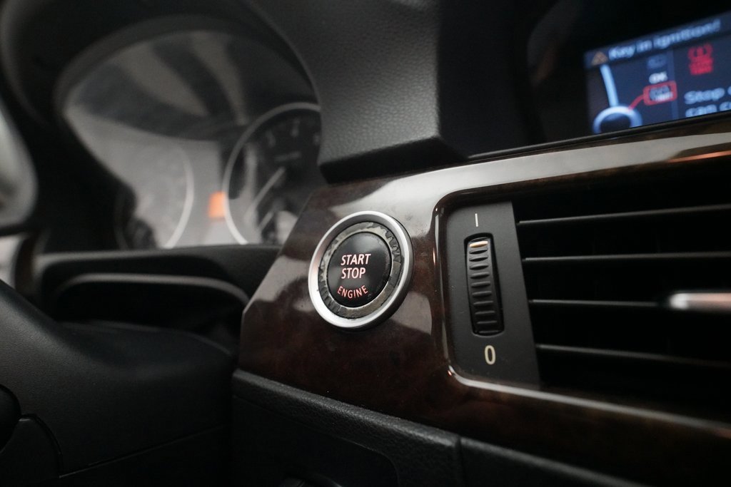 Used 2009 BMW 328i xDrive Sedan image 29