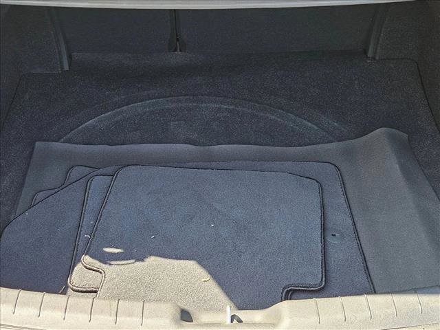 Used 2020 Hyundai Elantra SE w/ Winter Weather Package image 6