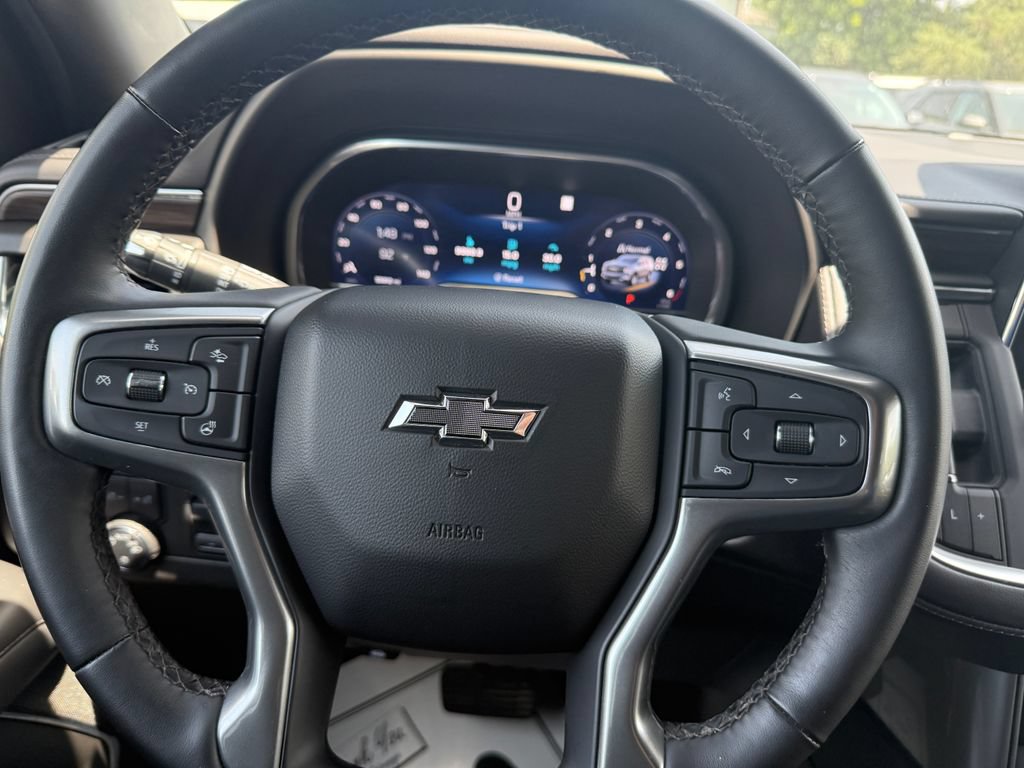Used 2023 Chevrolet Tahoe Z71 w/ Luxury Package AWD/4WD image 34