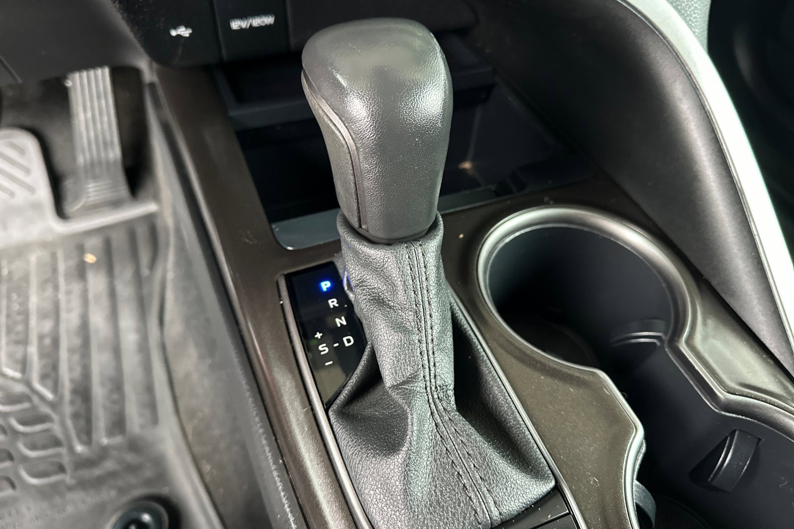 Used 2022 Toyota Camry SE image 22