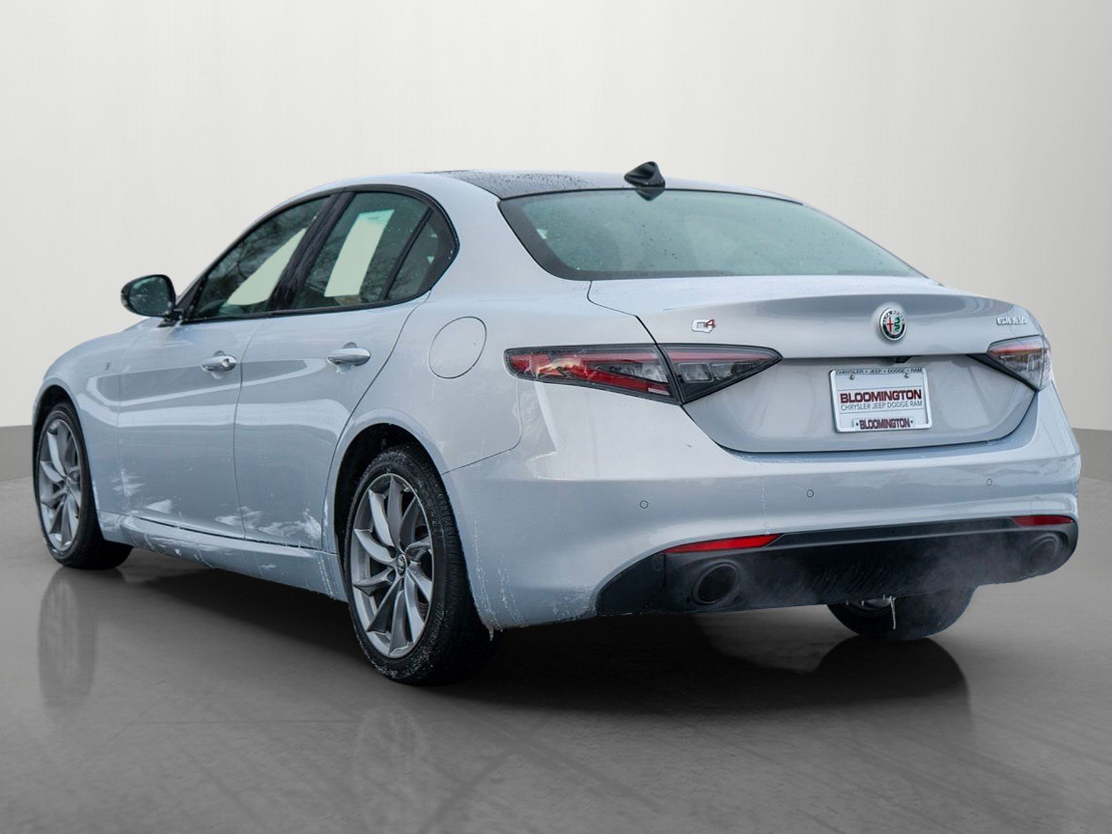 Used 2024 Alfa Romeo Giulia Ti image 5