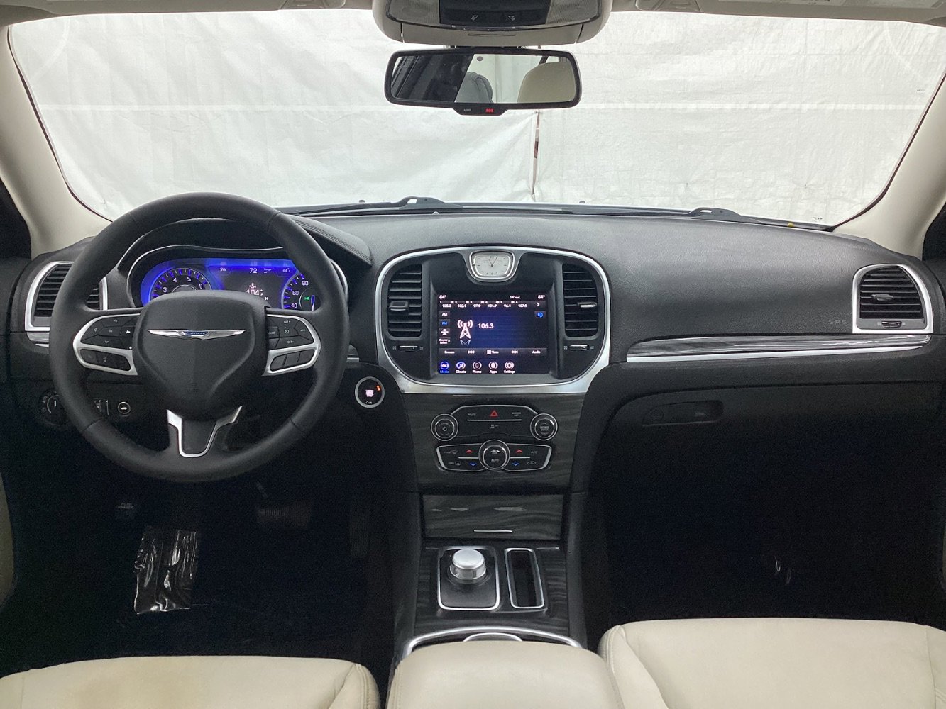Used 2021 Chrysler 300 Touring image 26