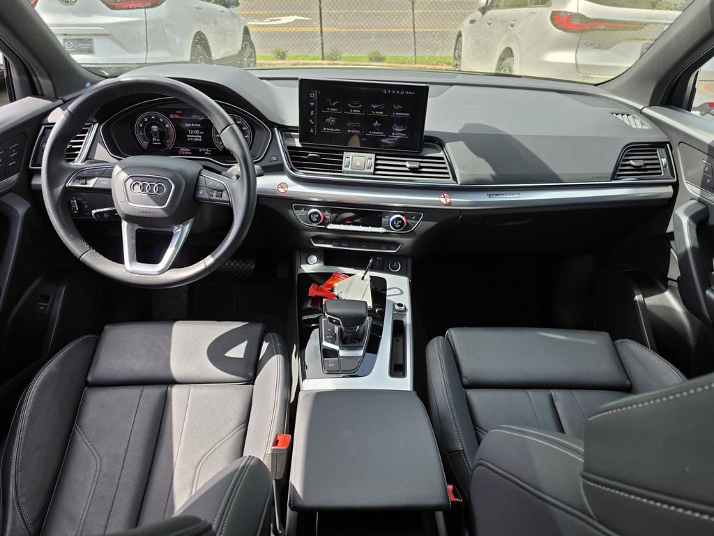 Used 2025 Audi Q5 2.0T Premium image 25