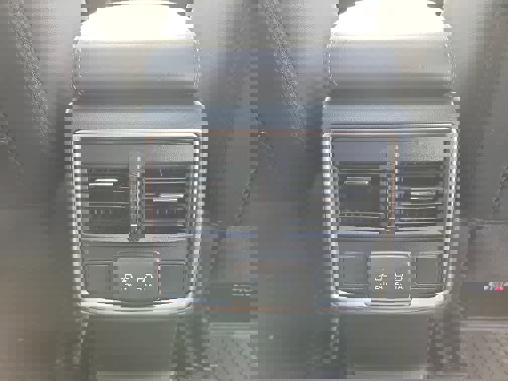 Used 2020 Subaru Forester Limited image 32