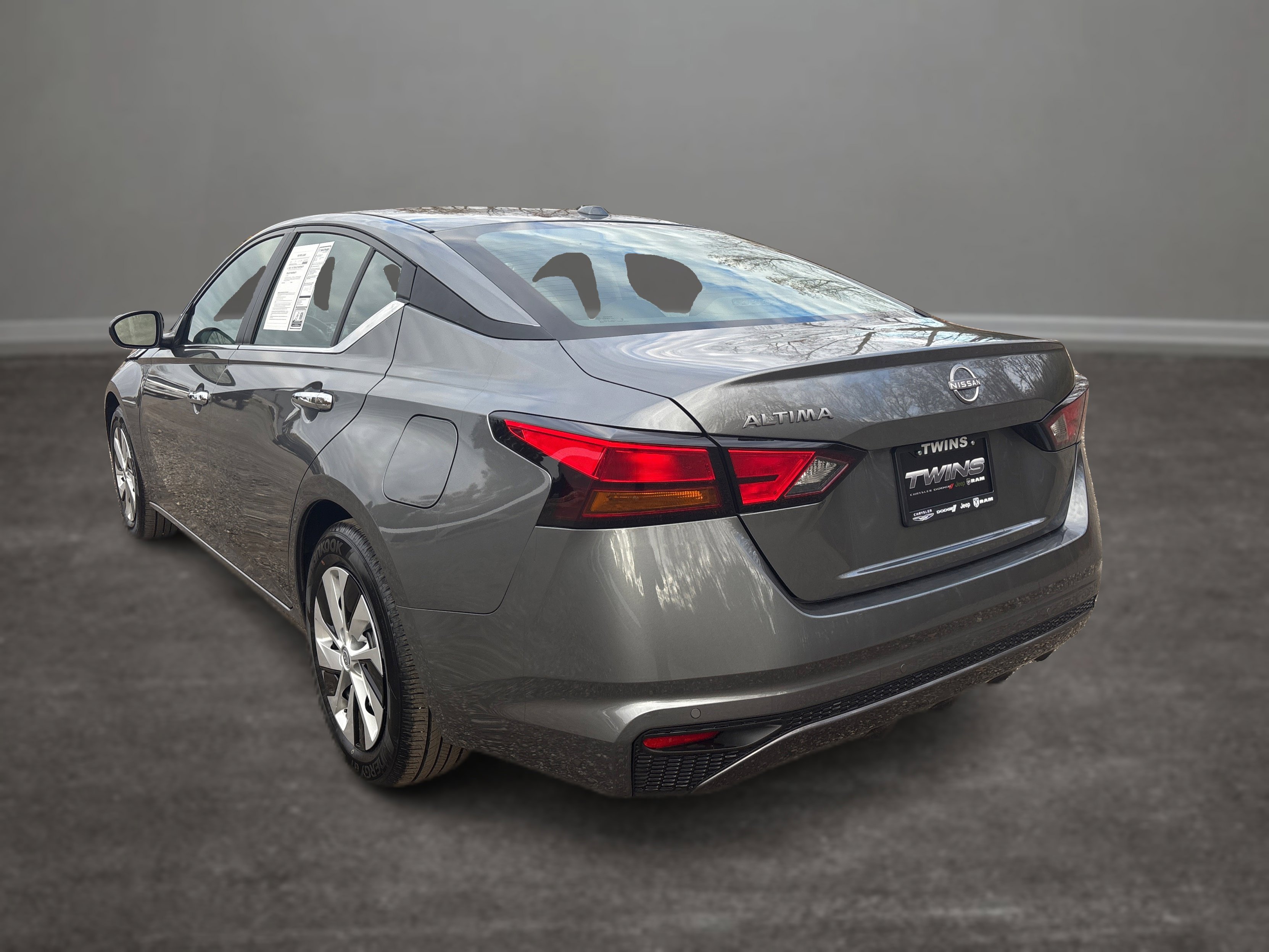 Used 2025 Nissan Altima 2.5 S image 33