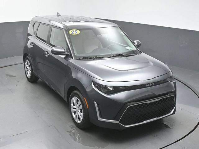 Used 2025 Kia Soul LX FWD image 41