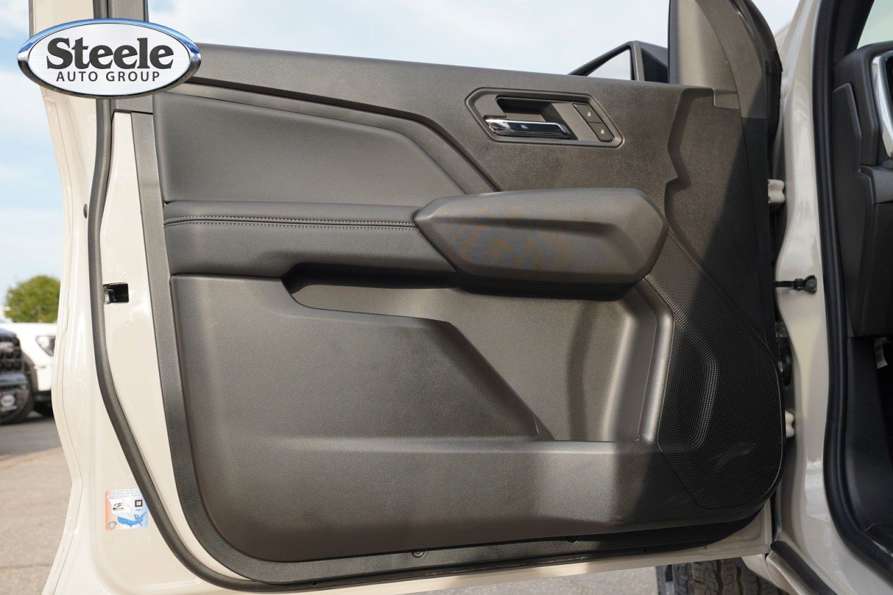 New 2026 GMC Canyon Elevation w/ Convenience Package RWD image 19