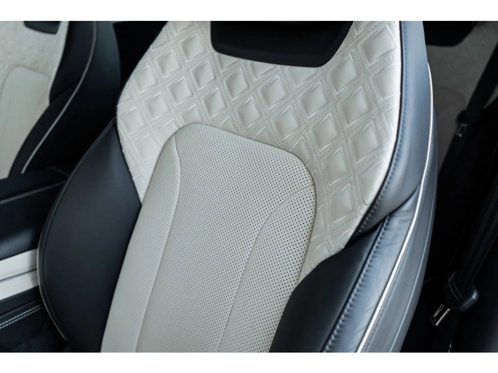 Used 2023 Bentley Continental GT V8 image 30