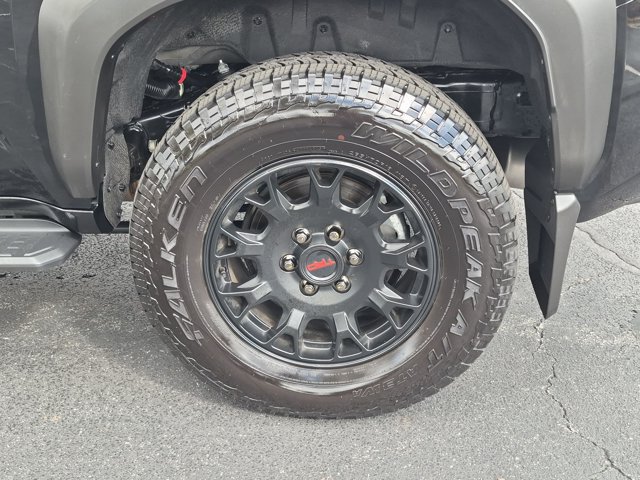 Used 2025 Toyota 4Runner TRD Off-Road Premium AWD/4WD image 8