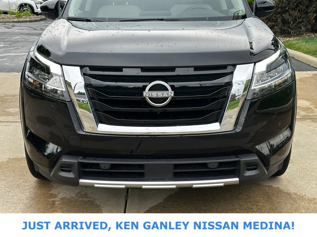Certified 2023 Nissan Pathfinder SL w/ SL Premium Package AWD/4WD image 8