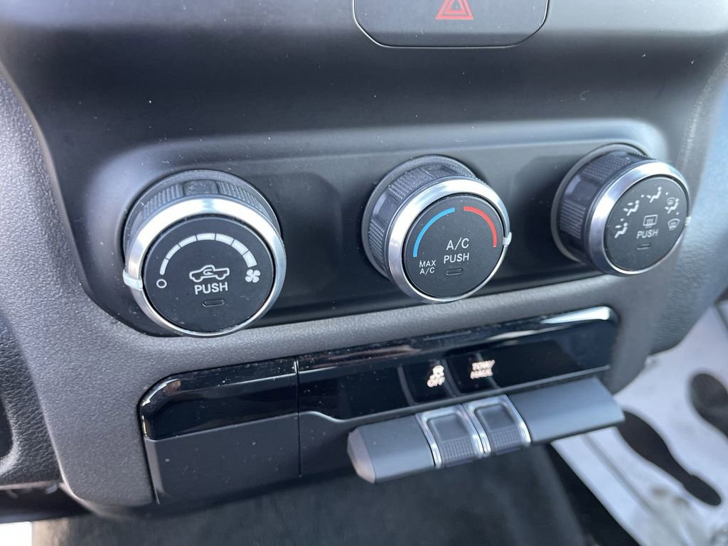 Used 2021 RAM 1500 Big Horn AWD/4WD image 18