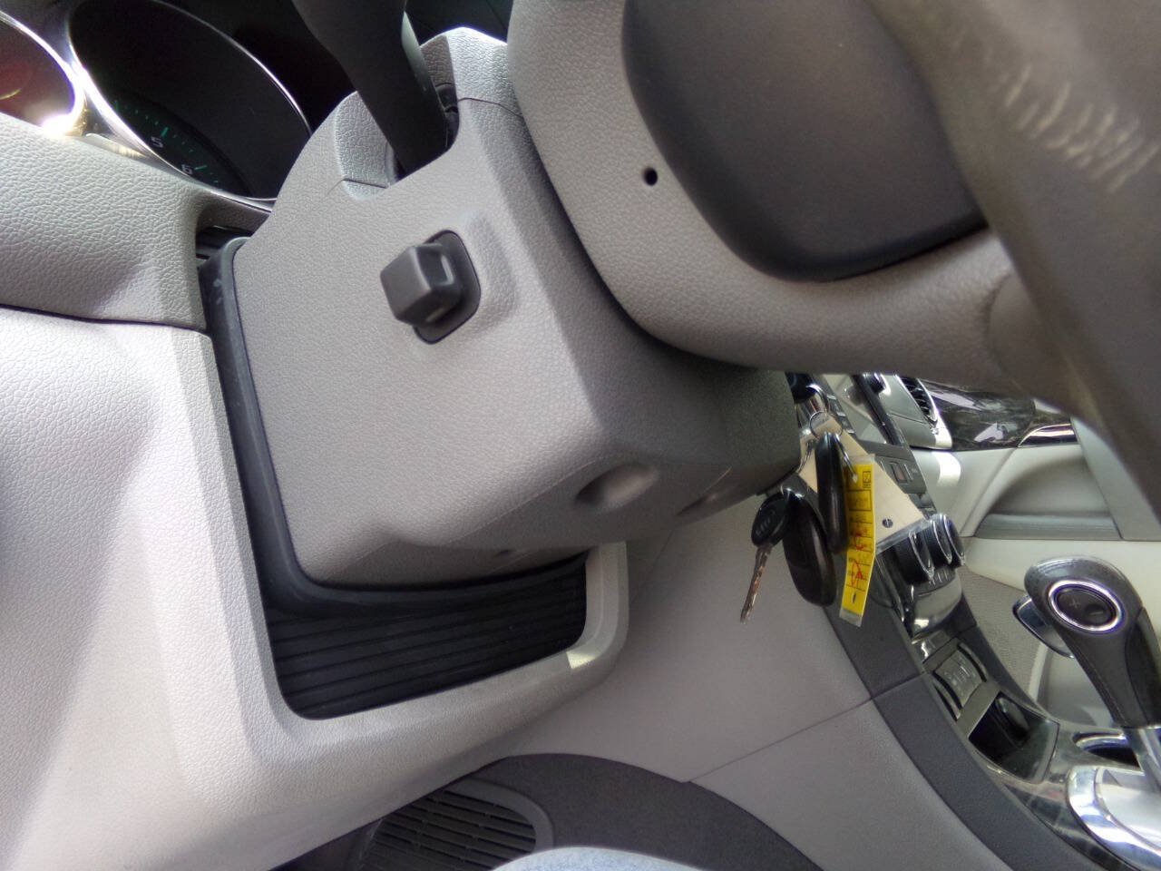 Used 2014 Buick Enclave Premium FWD image 25