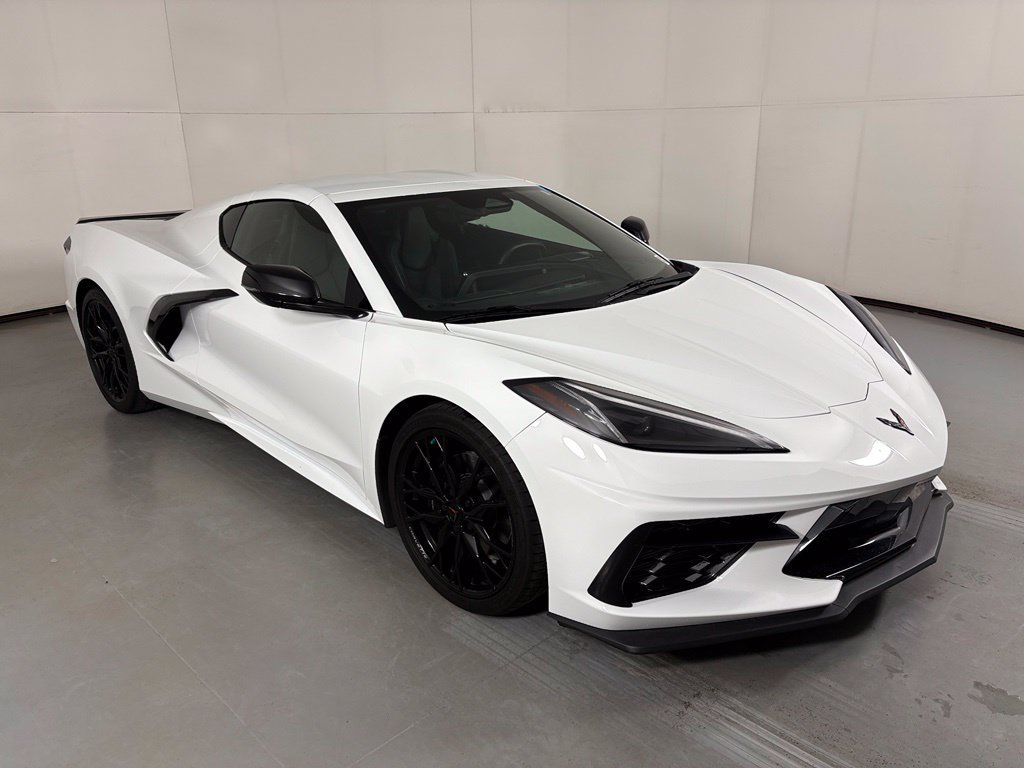 Certified 2026 Chevrolet Corvette Stingray Coupe w/ 1LT RWD image 2