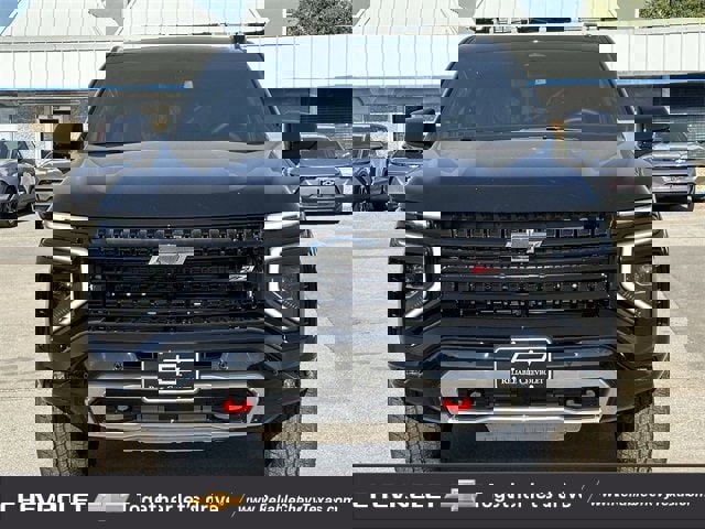 New 2026 Chevrolet Suburban Z71 image 7