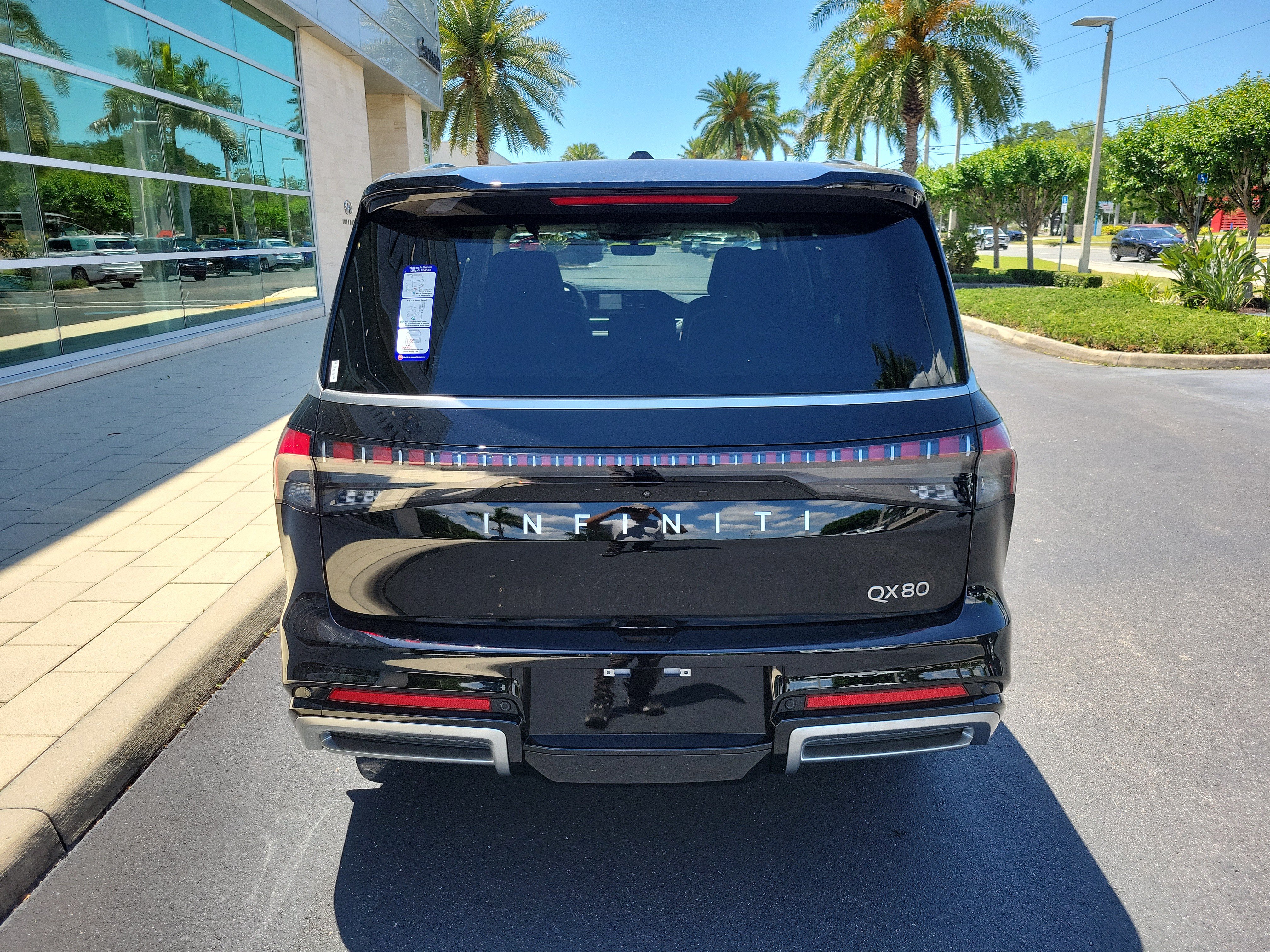 New 2026 INFINITI QX80 Luxe RWD image 5
