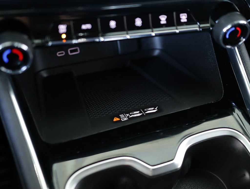 Used 2024 Chevrolet Traverse LT image 18