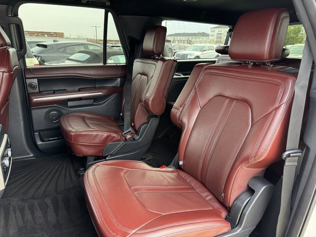 Used 2022 Ford Expedition Max Limited image 16