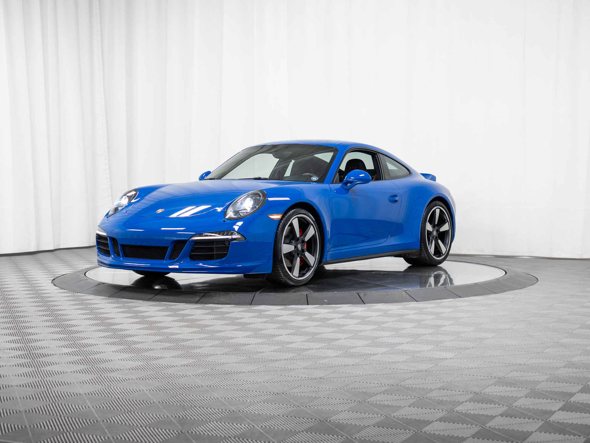 Certified 2016 Porsche 911 Carrera GTS RWD image 45