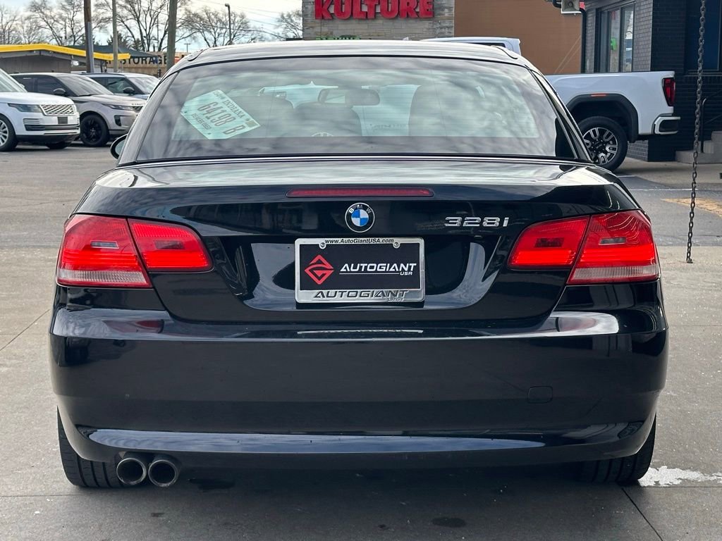 Used 2009 BMW 328i Convertible image 6