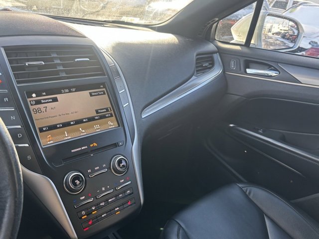 Used 2017 Lincoln MKC Premiere image 31