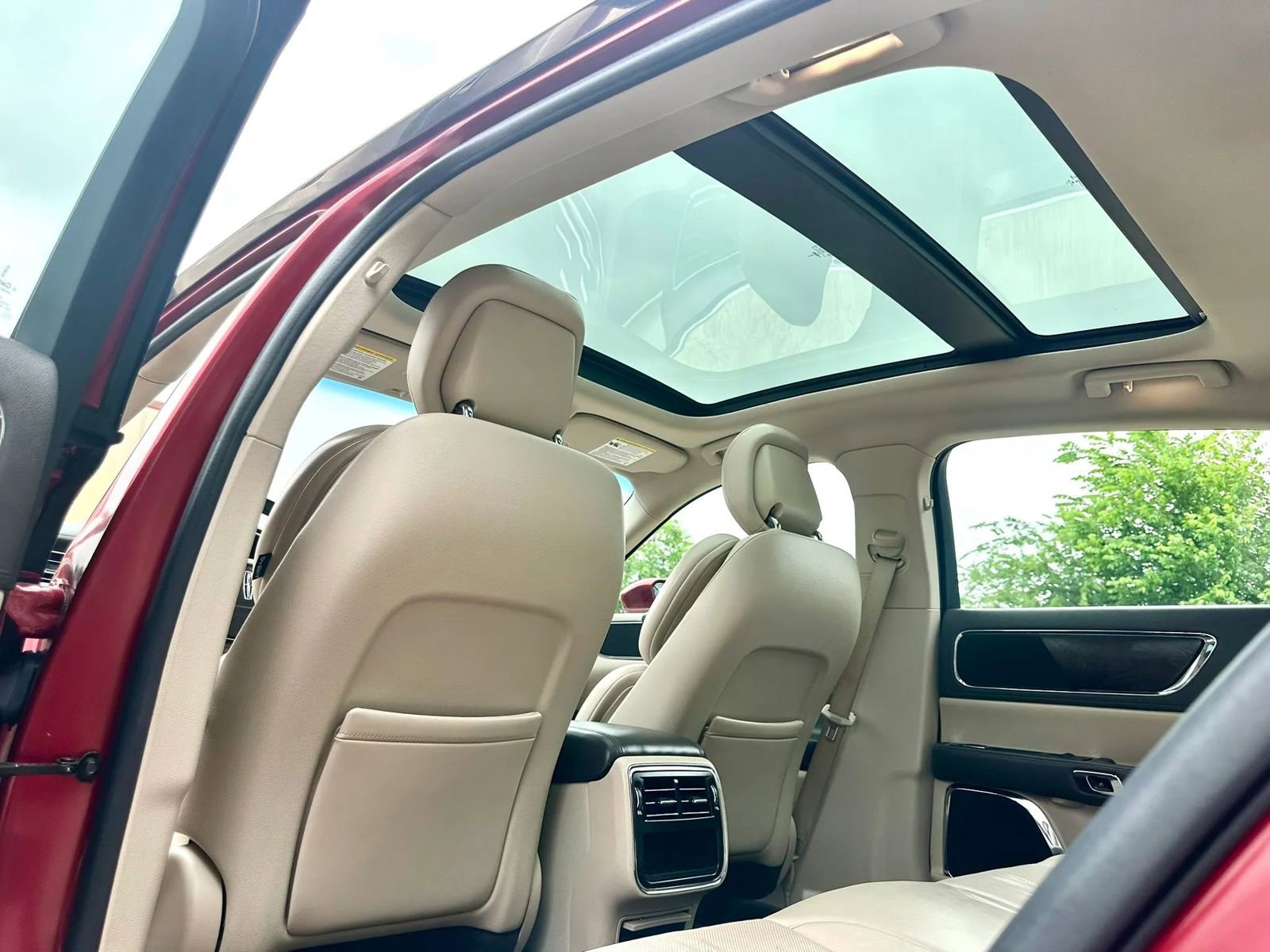 Used 2017 Lincoln Continental Select FWD image 38