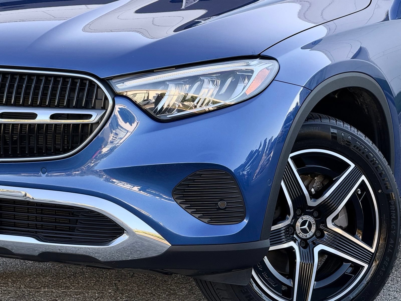 Used 2026 Mercedes-Benz GLC 300 image 3