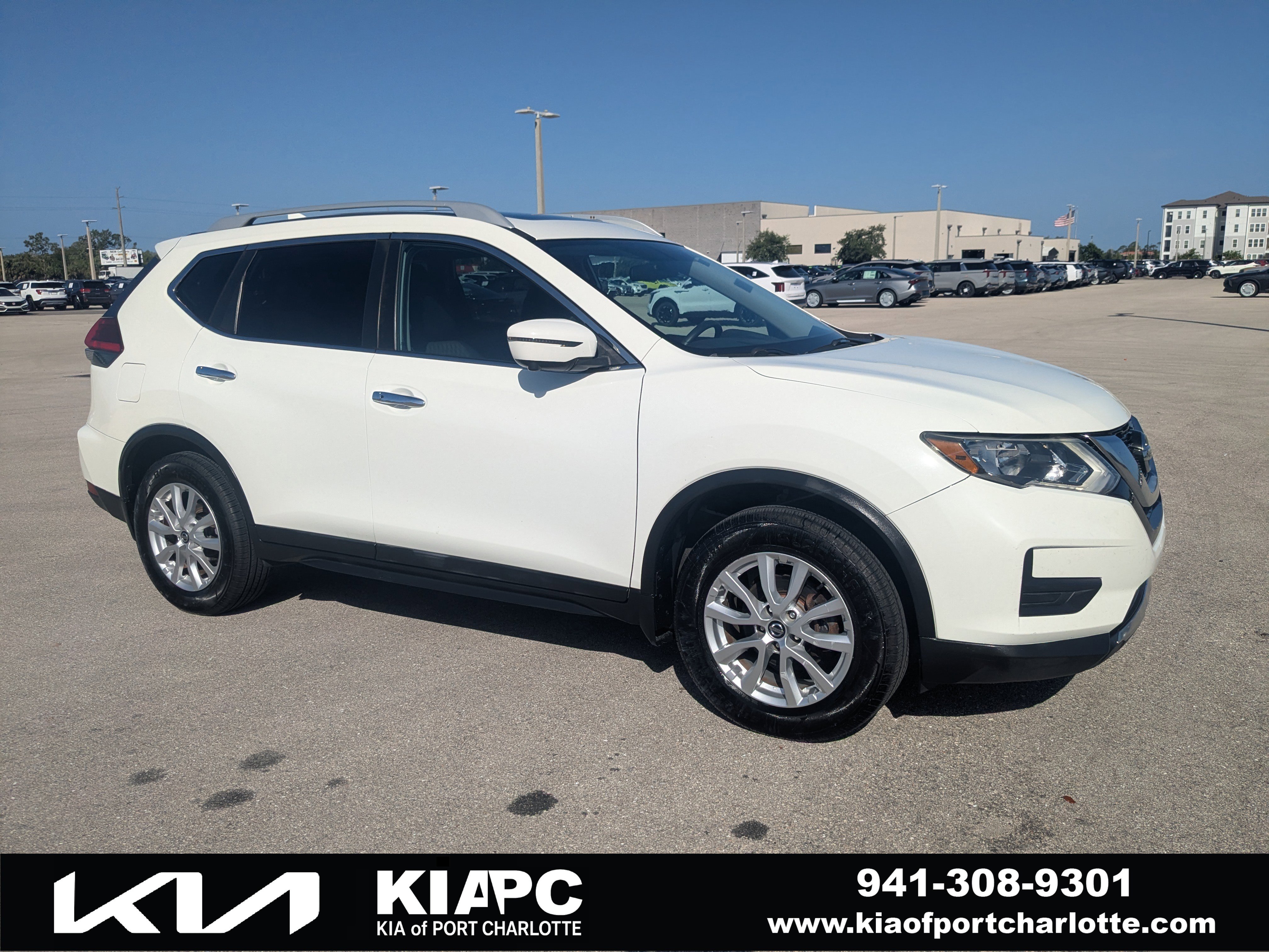 Used 2017 Nissan Rogue SV