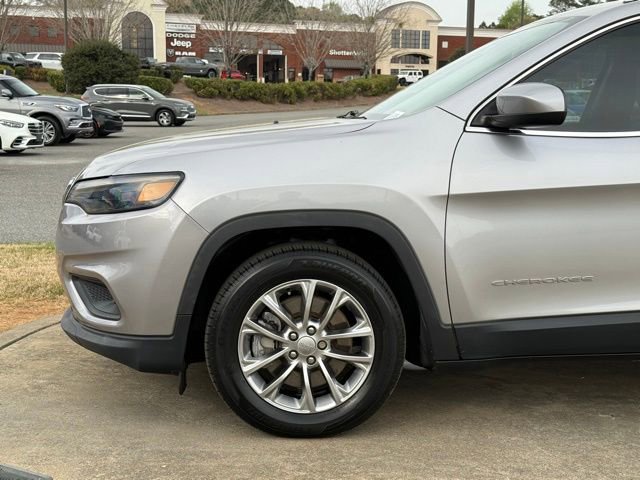 Used 2019 Jeep Cherokee Latitude Plus image 12