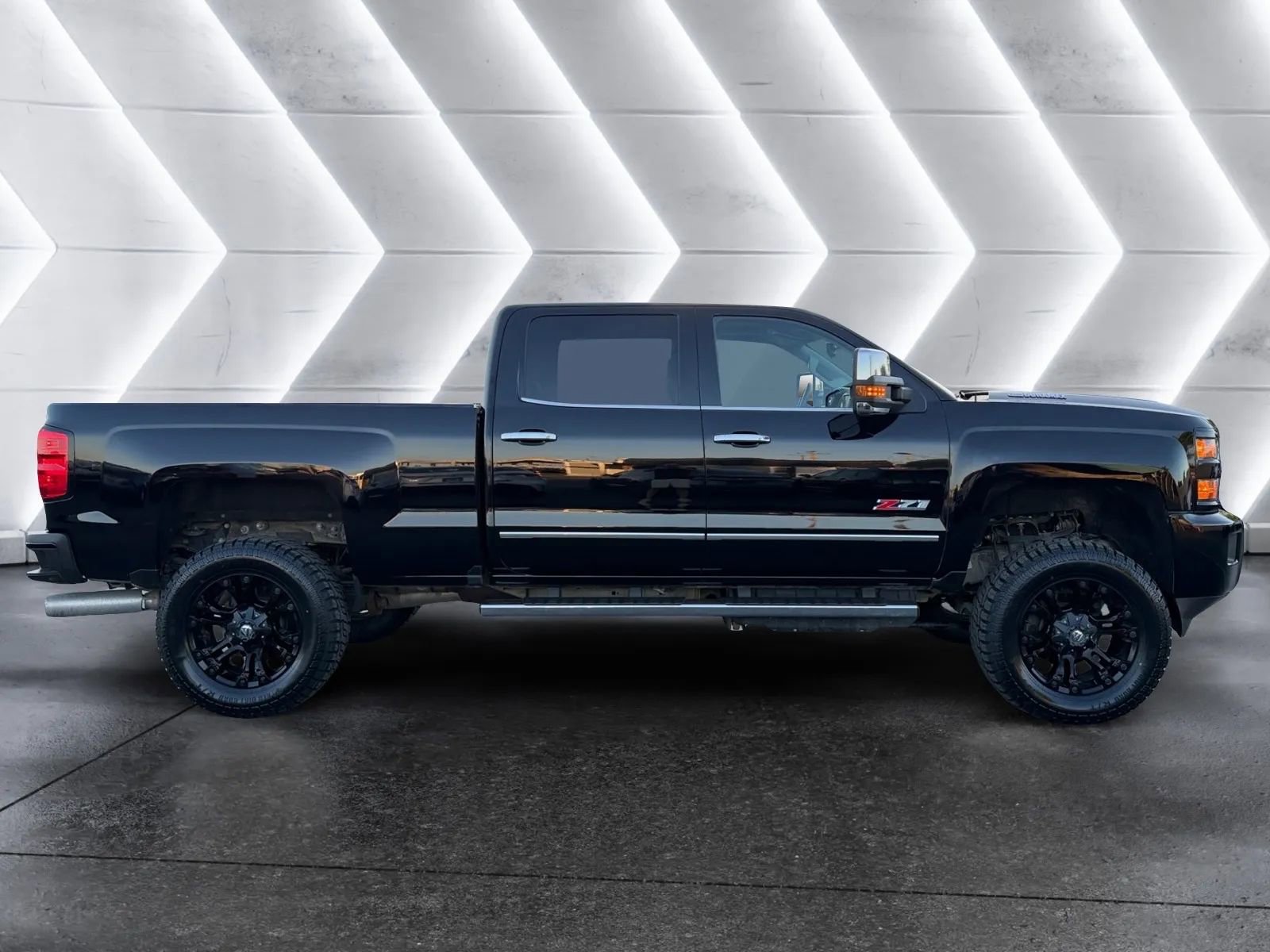 Used 2019 Chevrolet Silverado 3500 LTZ w/ Duramax Plus Package AWD/4WD image 6