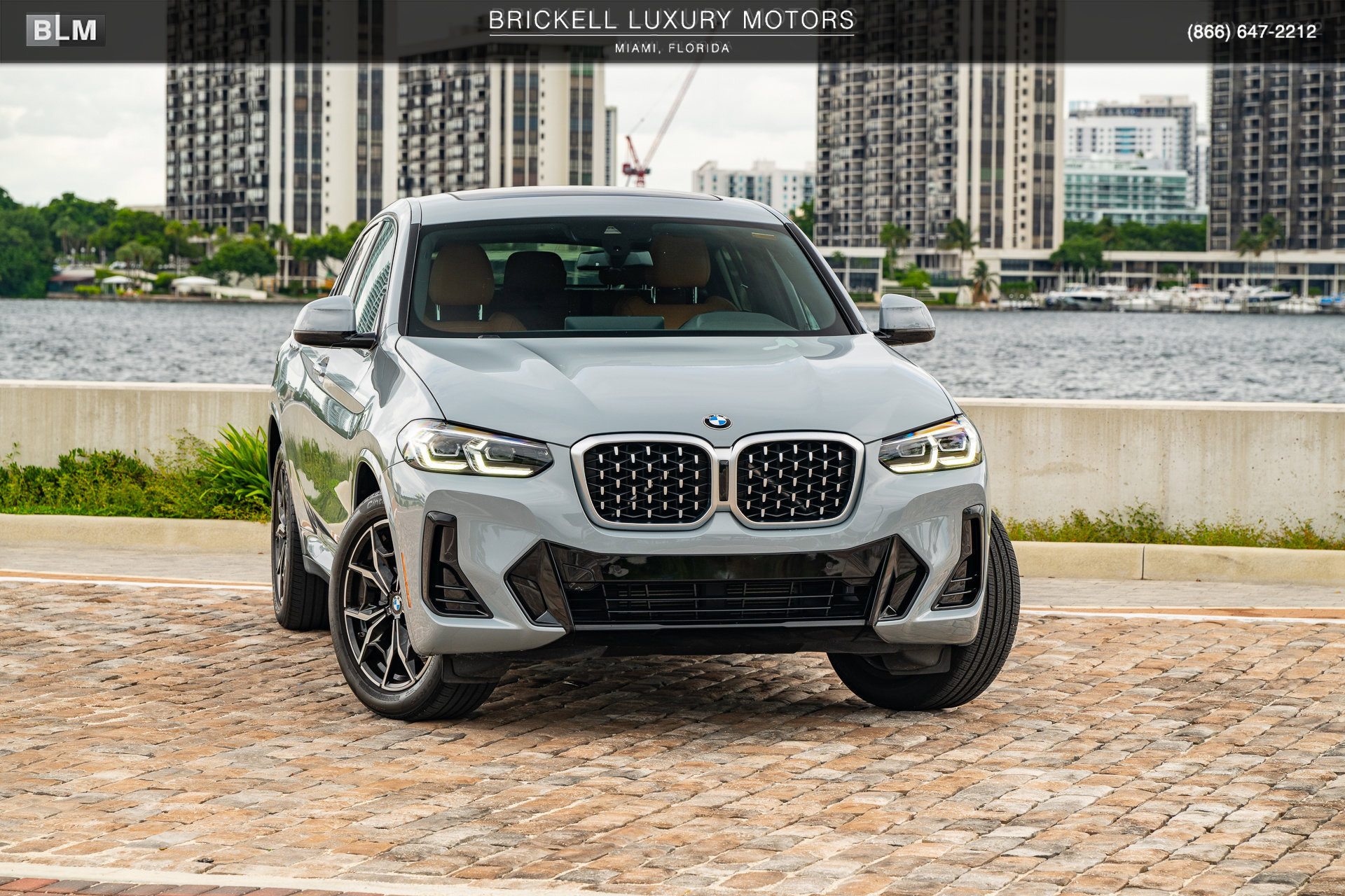 Used 2024 BMW X4 xDrive30i w/ M Sport Package AWD/4WD image 2