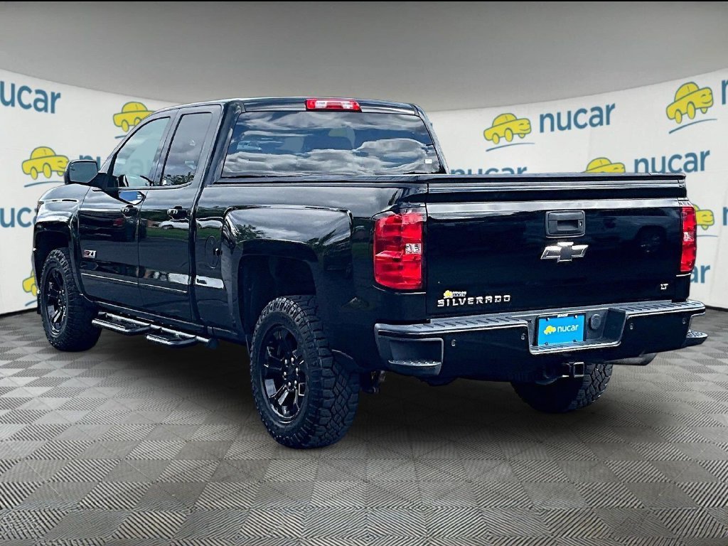 Used 2017 Chevrolet Silverado 1500 LT w/ Midnight Edition AWD/4WD image 4
