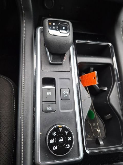 Used 2024 Nissan Pathfinder SL w/ Black Appearance Package AWD/4WD image 24