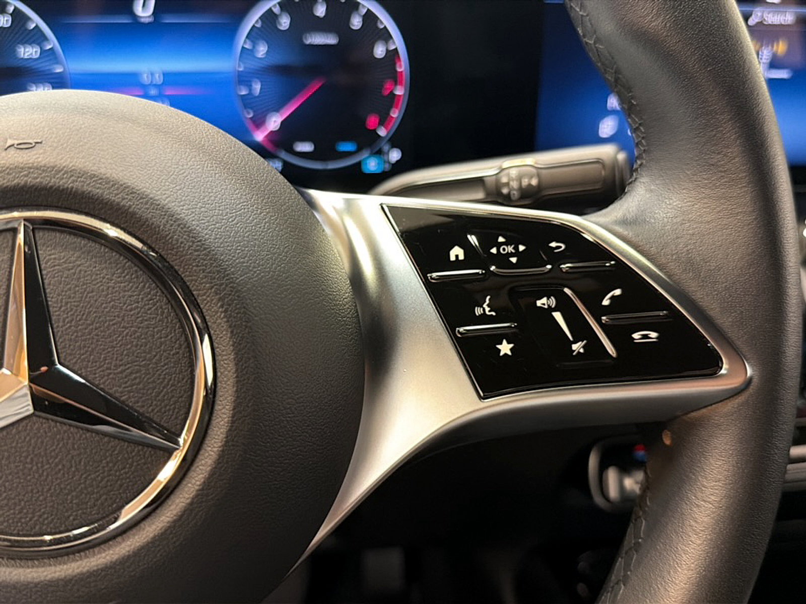 Certified 2025 Mercedes-Benz GLA 250 image 26