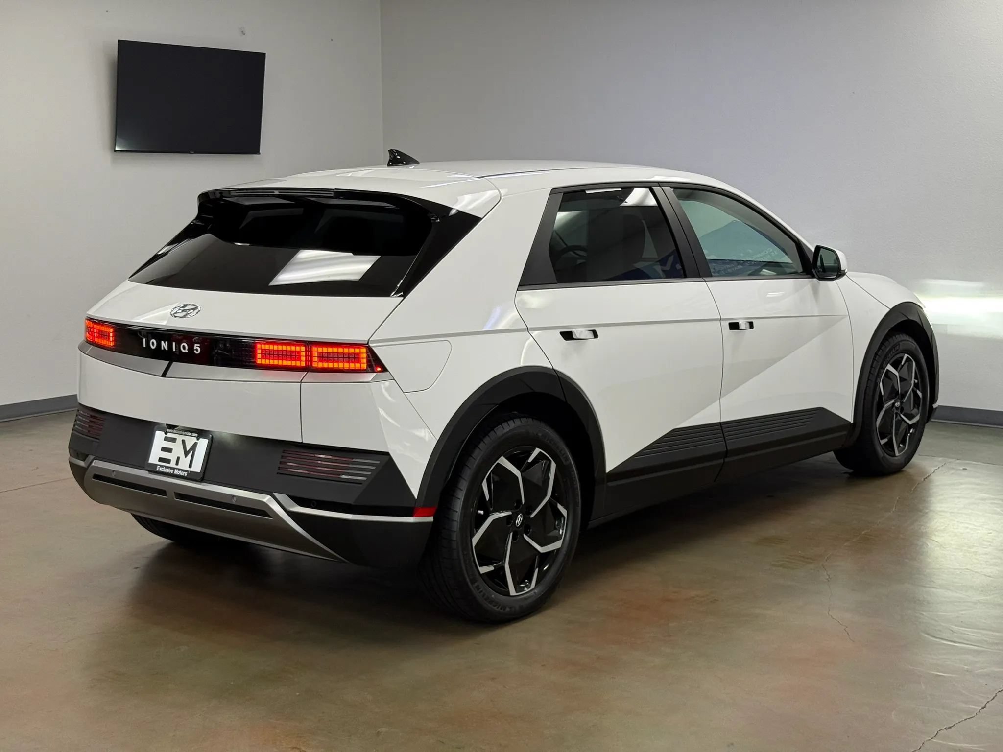 Used 2024 Hyundai Ioniq 5 SE RWD image 7