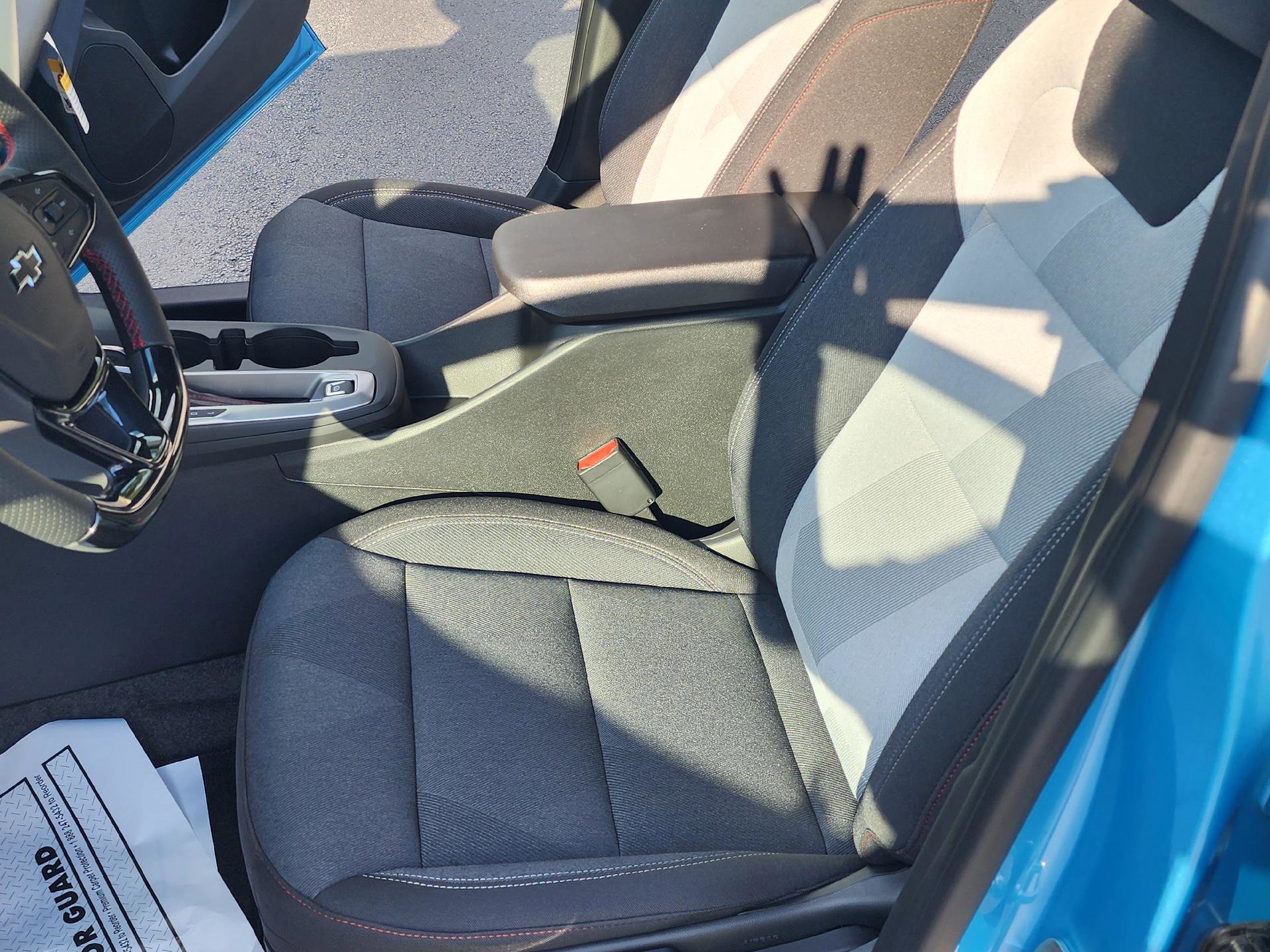 New 2025 Chevrolet Trax RS w/ Driver Confidence Package image 7