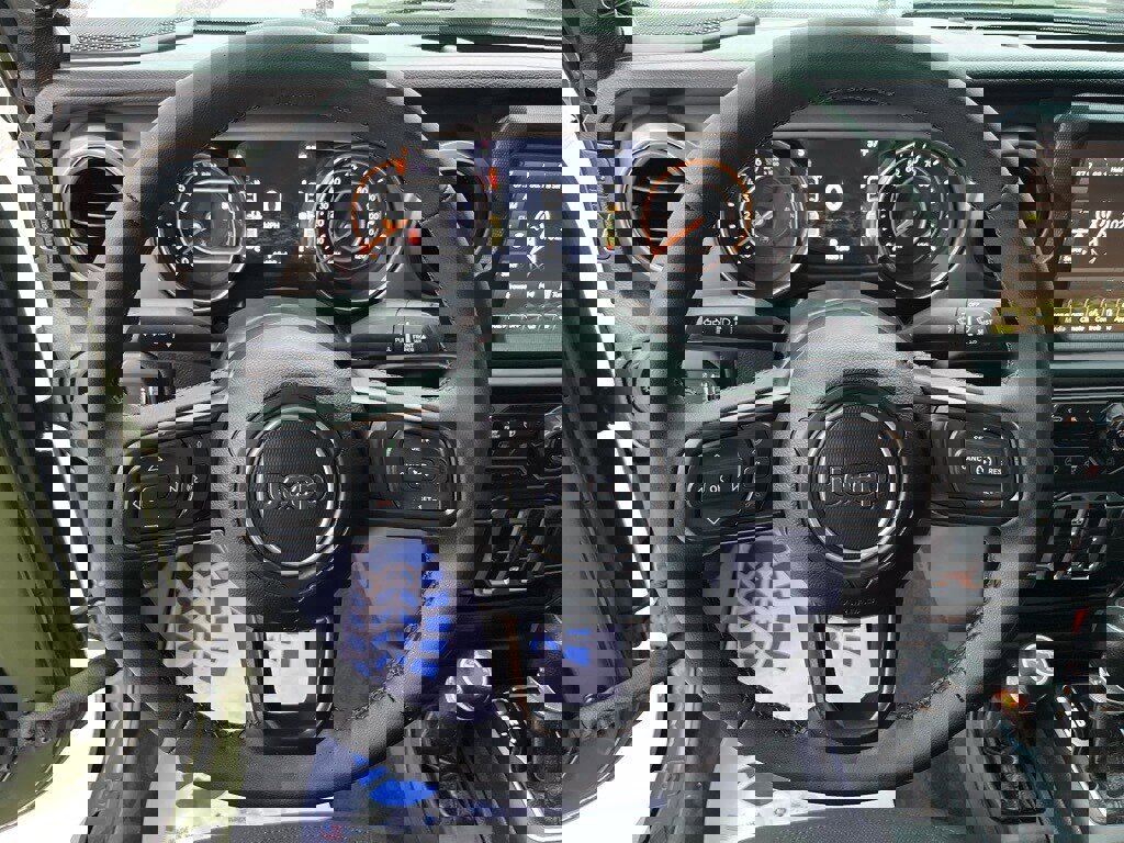 Used 2023 Jeep Gladiator Willys image 8