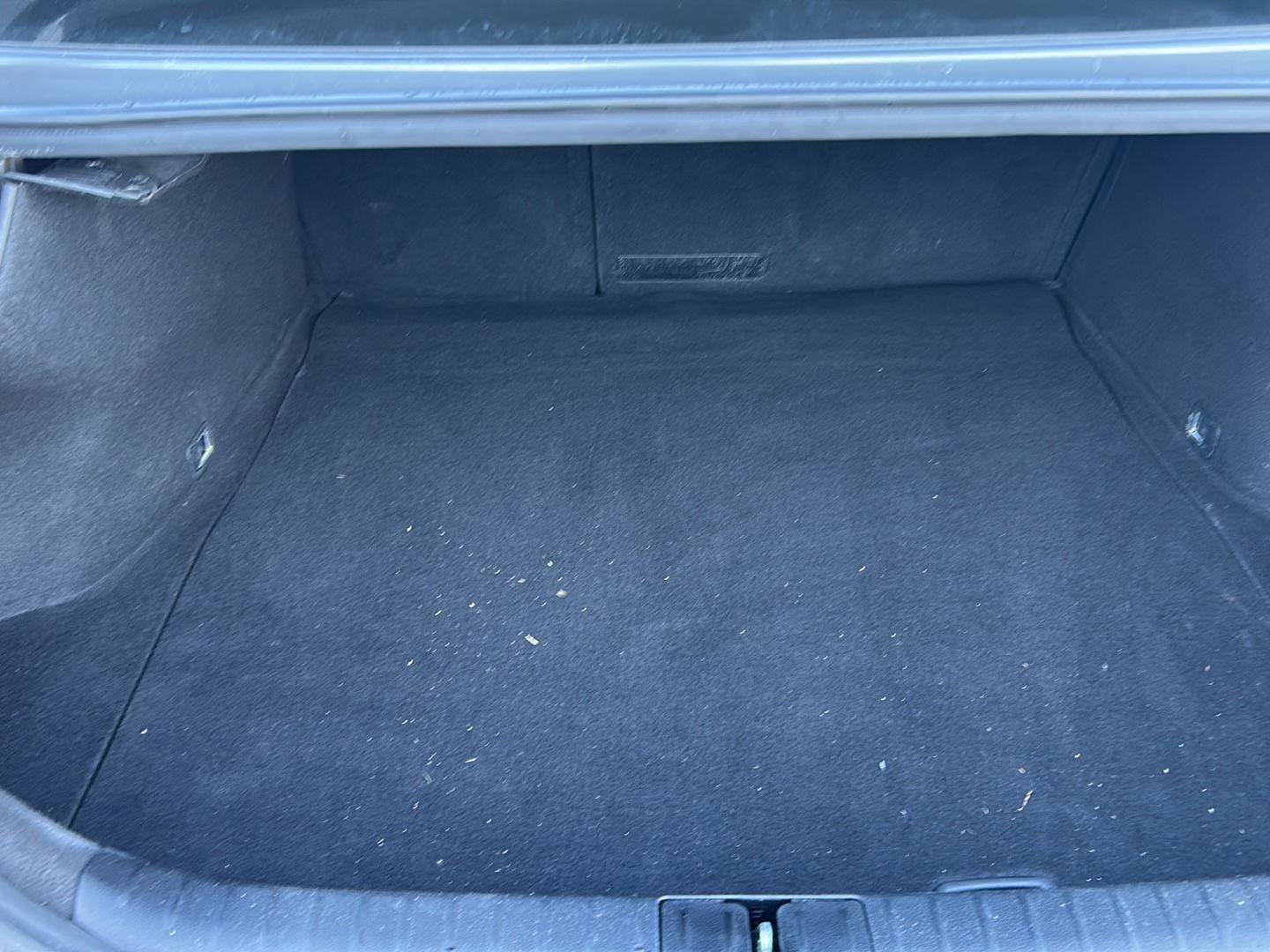 Used 2025 Genesis G70 2.5T image 13