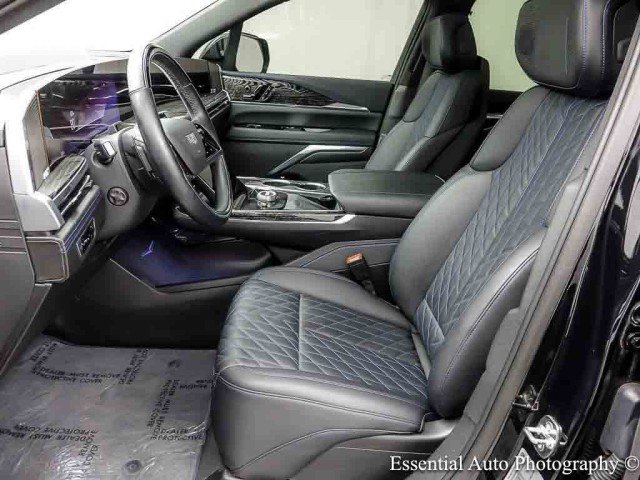 Used 2025 Cadillac Escalade IQ Luxury 1 AWD/4WD image 11