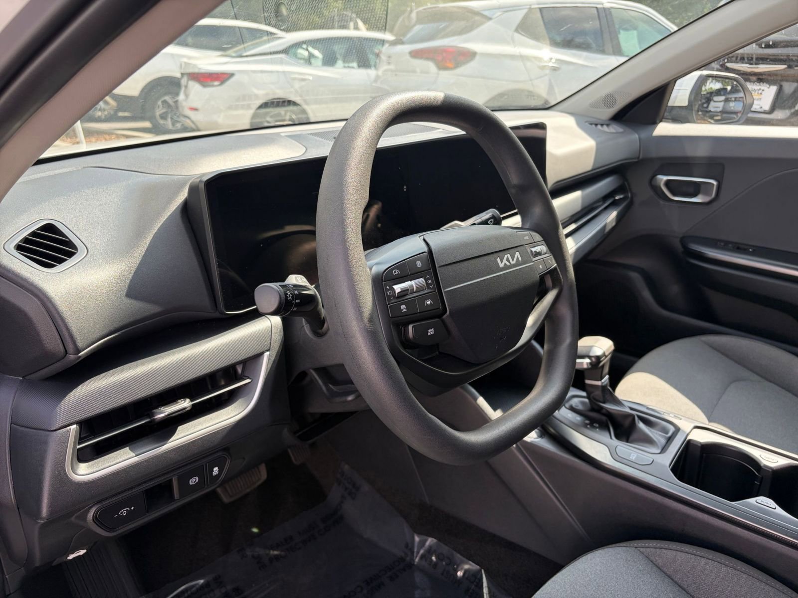 Used 2025 Kia K4 FWD image 33