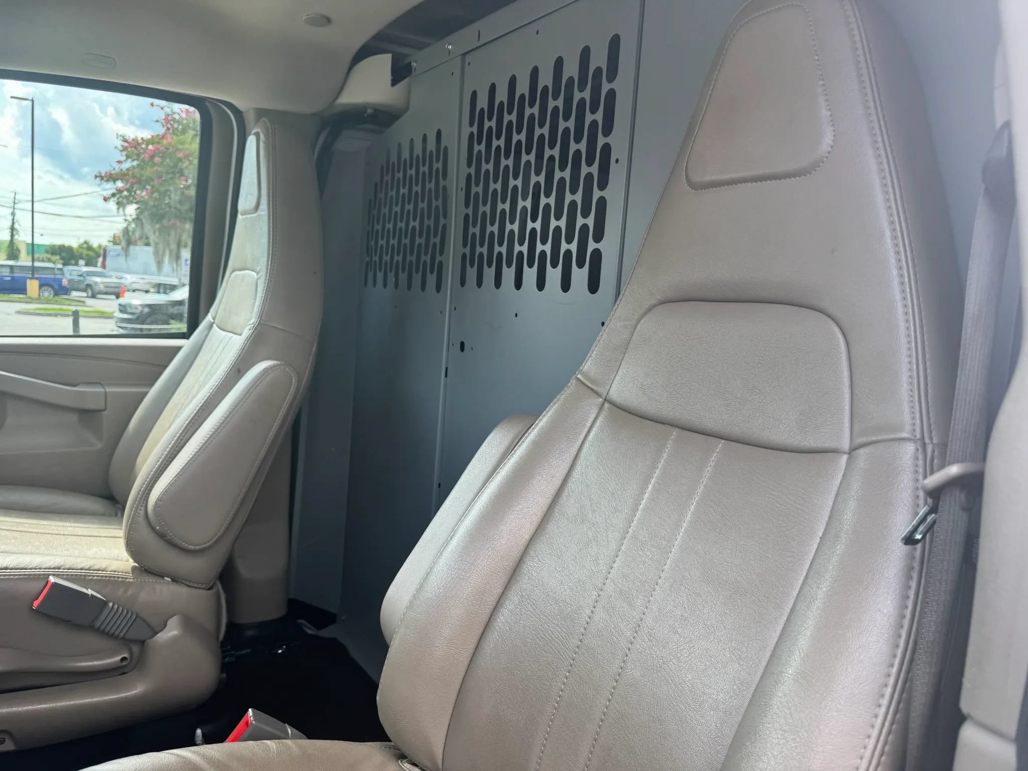 Used 2023 GMC Savana 3500 w/ Driver Convenience Package RWD image 26